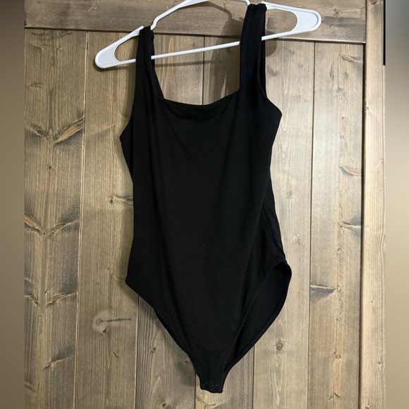 Old Navy Classic Black Apparel - Picture 1 of 2